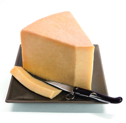 Cantal jeune AOP 1/16 de meule 30% 2.6Kg